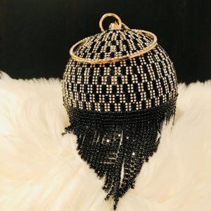 Glamorous Round Diamond Clutch